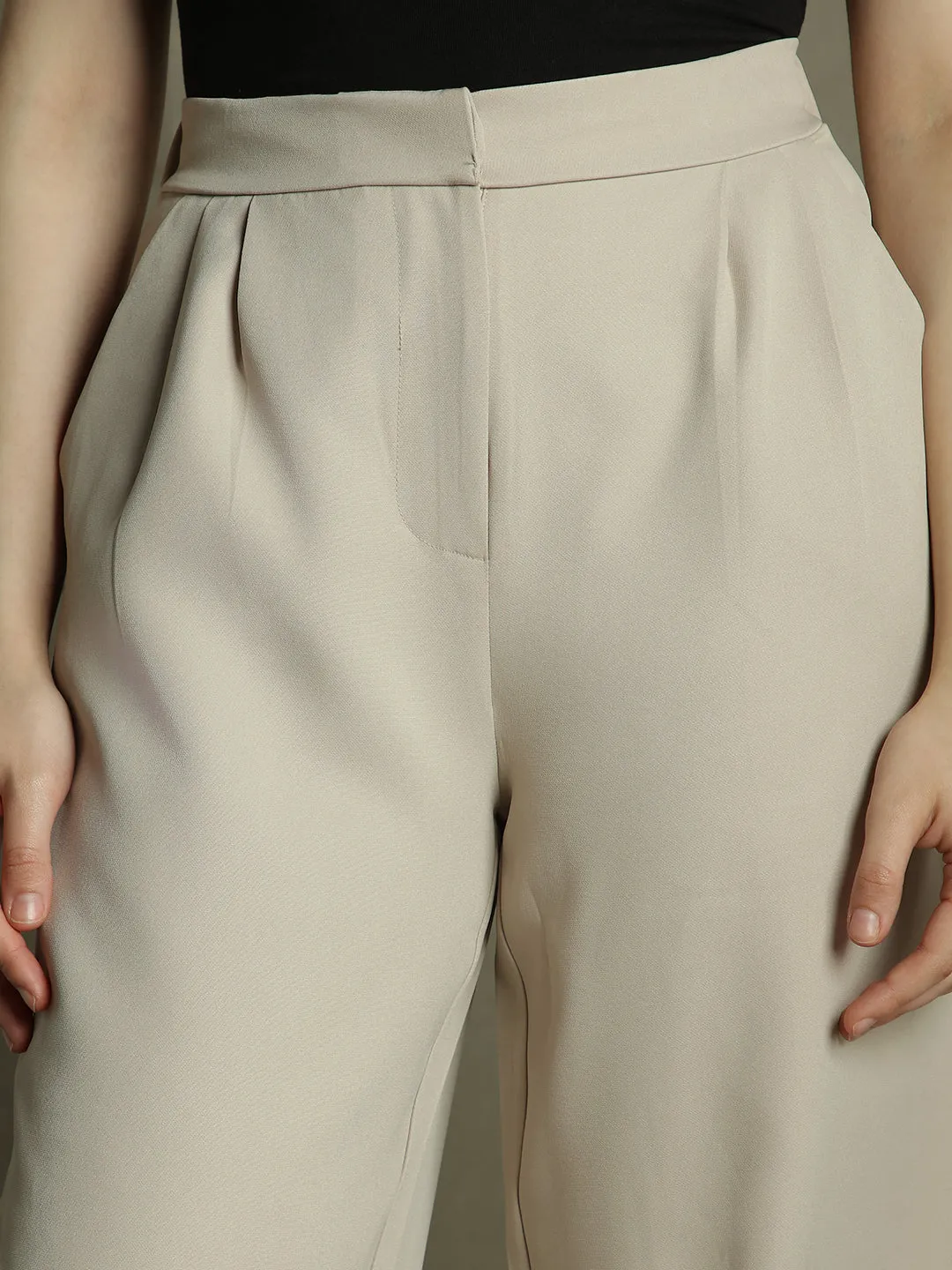 DL Woman Khaki Flared Trousers
