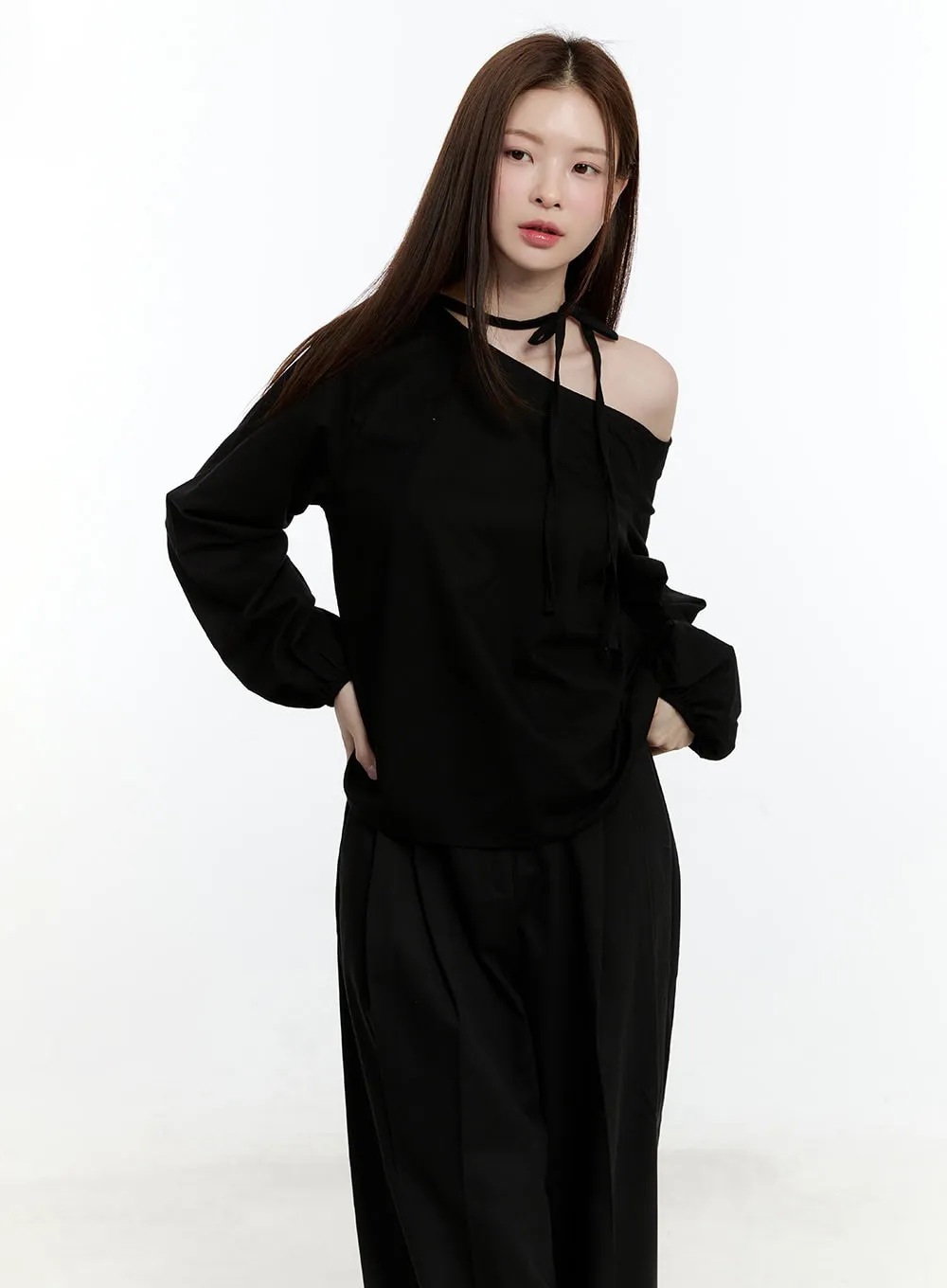 Loose-Fit One-Shoulder Blouse CM521