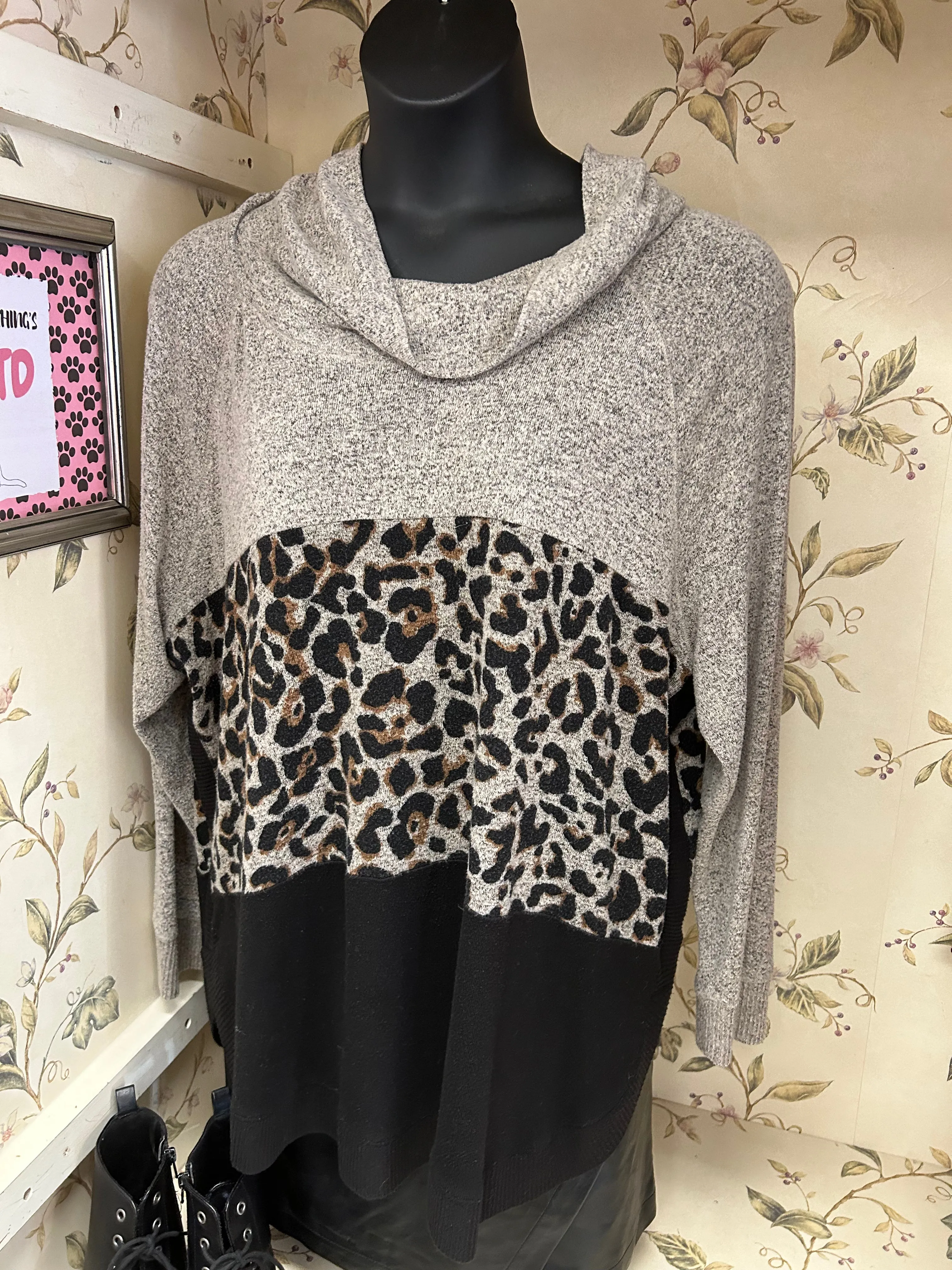 Maurices Gray Tops, 2x