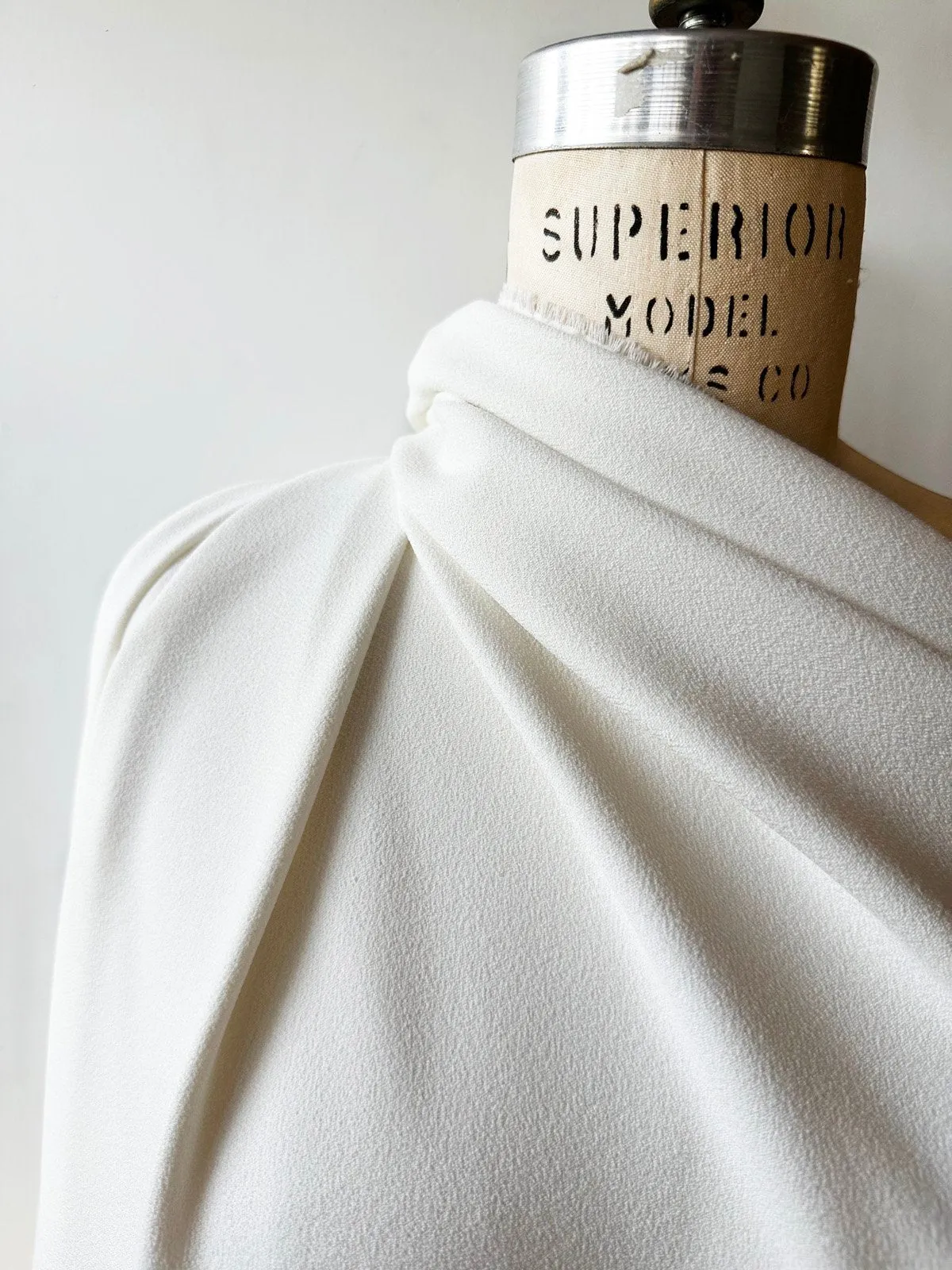 Riopele Çeramica Crepe Suiting Ivory 5 Yards
