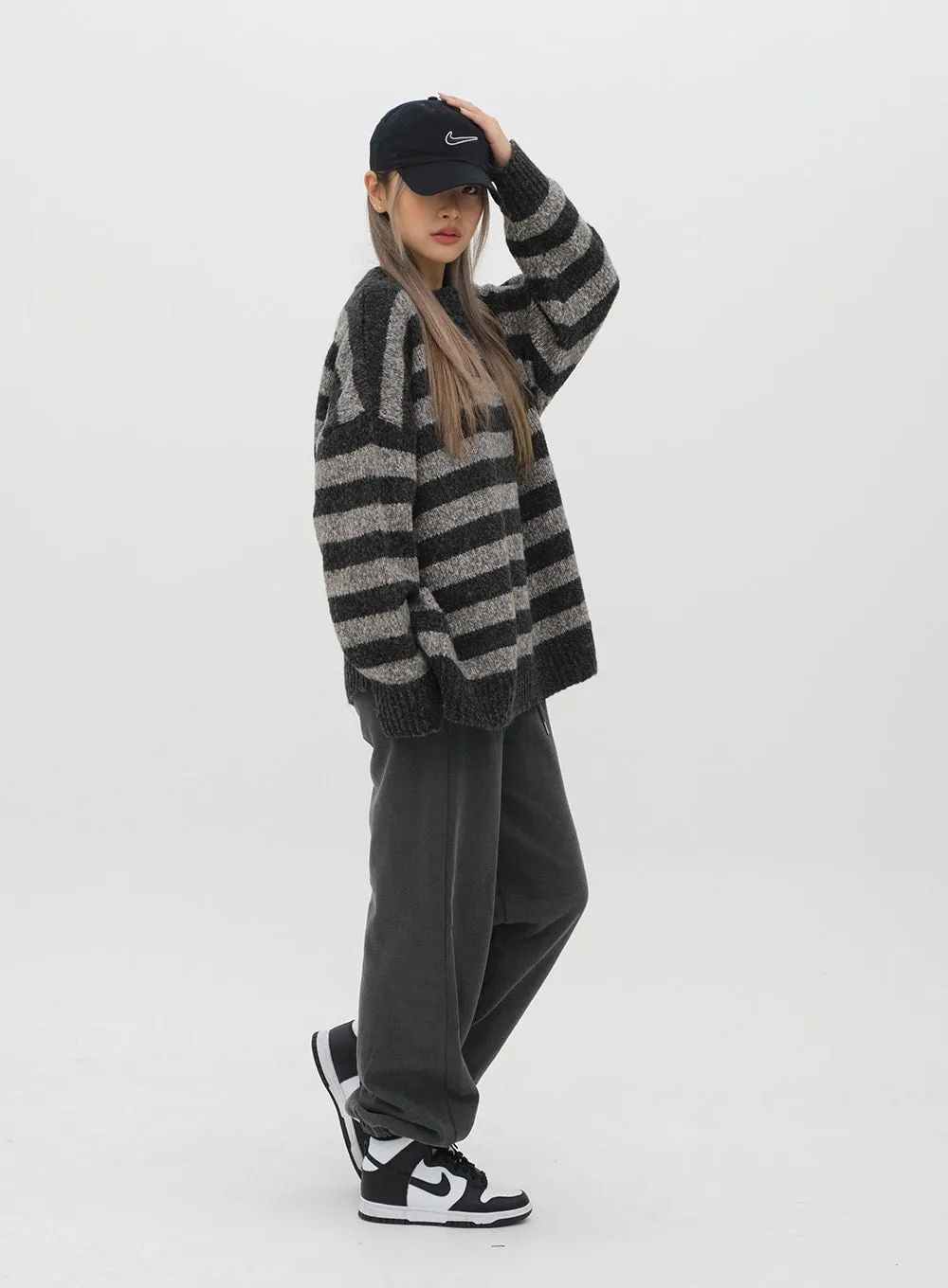 Stripped Loose Fit Knit Sweater J18