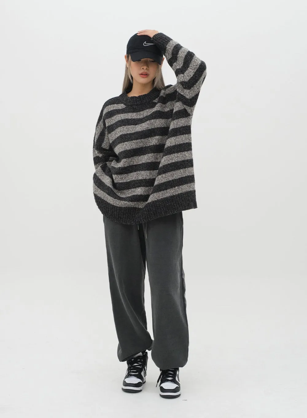 Stripped Loose Fit Knit Sweater J18