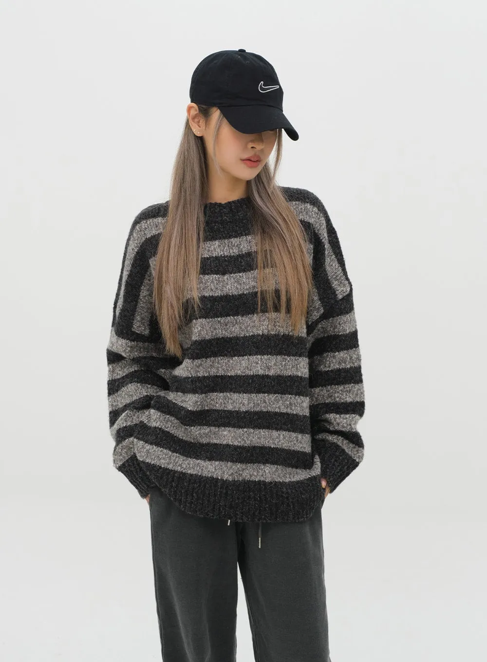 Stripped Loose Fit Knit Sweater J18