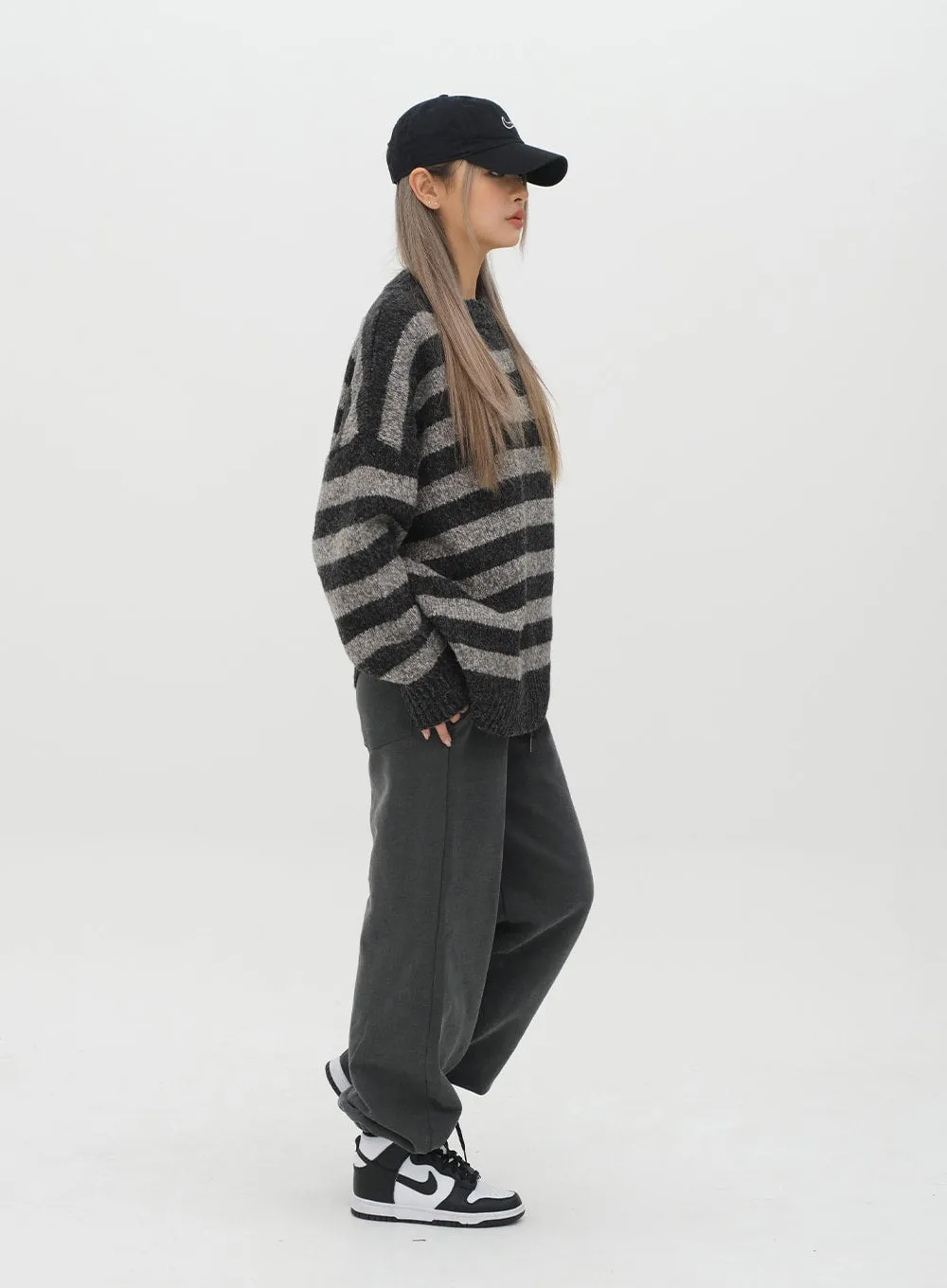 Stripped Loose Fit Knit Sweater J18