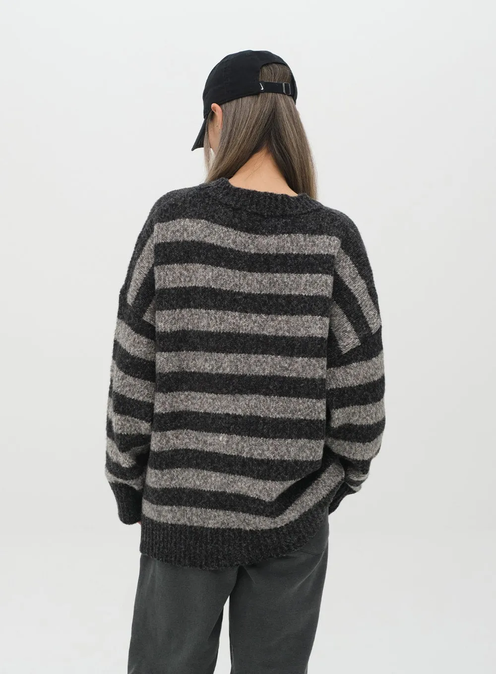 Stripped Loose Fit Knit Sweater J18