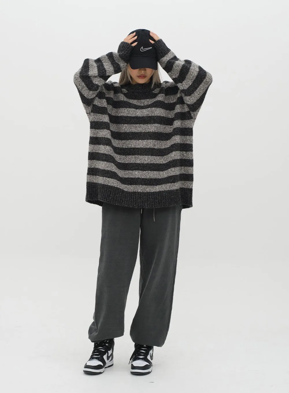 Stripped Loose Fit Knit Sweater J18