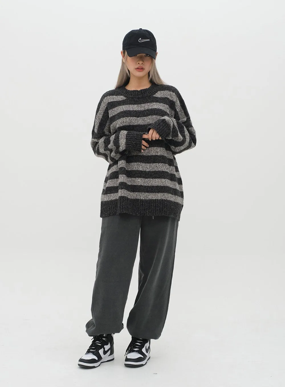 Stripped Loose Fit Knit Sweater J18